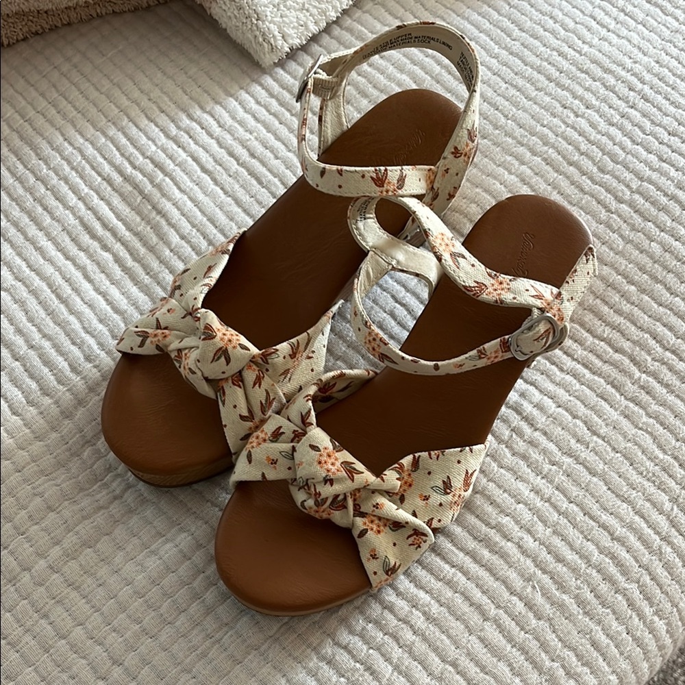 floral strap wedges
